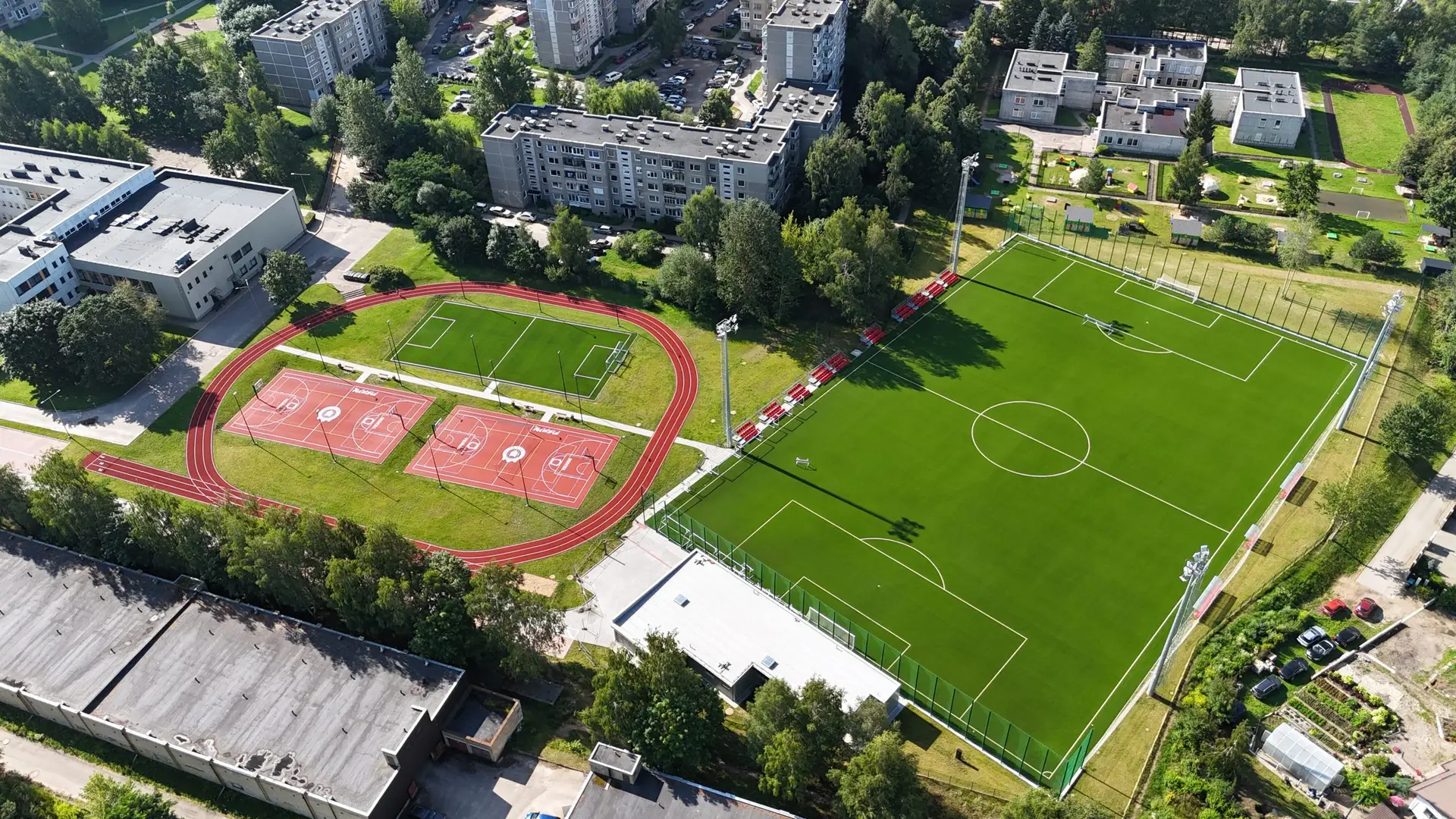 Mykolo Biržiškos gimnazijos futbolo stadionas – projekto vaizdas